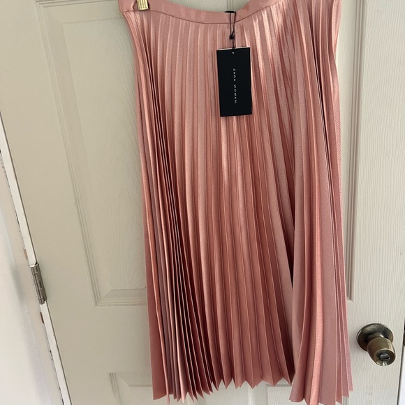 Zara pleated shinny midi skirt size L - Picture 7 of 8